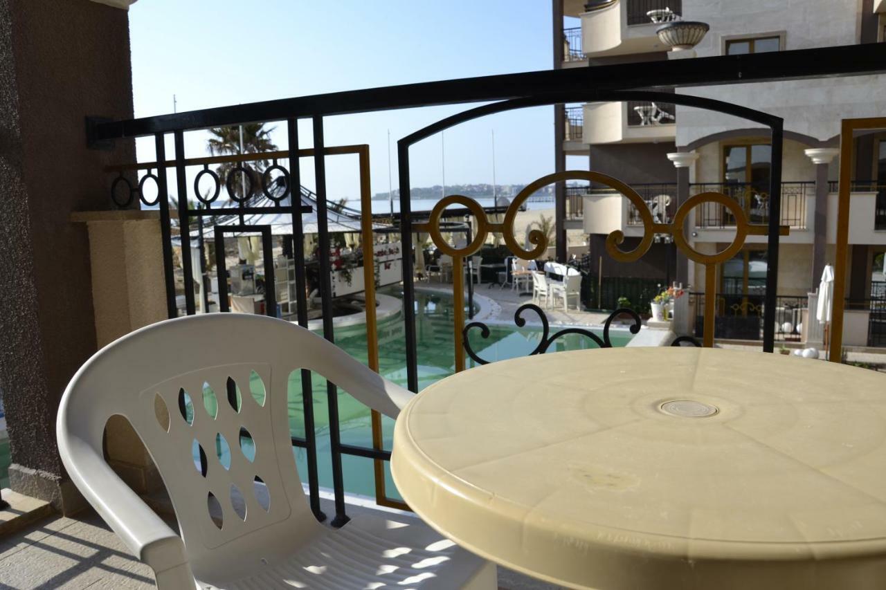 Golden Rainbow Apartament *